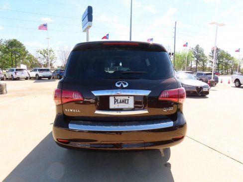 Used 2017 INFINITI QX80 w/ Deluxe Technology Package image 11