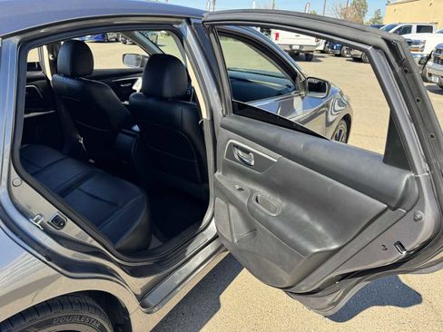 Used 2018 Nissan Altima 2.5 SR w/ SR Midnight Edition image 17