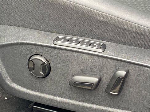 Used 2022 Volkswagen ID.4 Pro S RWD image 11