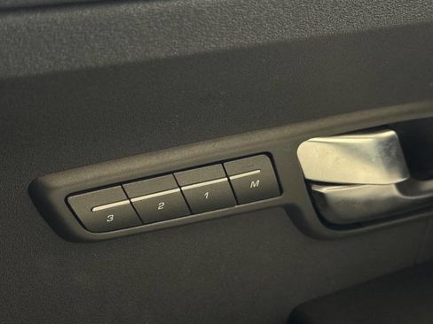 Used 2012 Land Rover Range Rover Evoque Pure Plus image 27