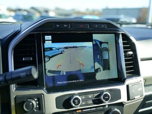 Used 2022 Ford F250 Lariat w/ Chrome Package image 16