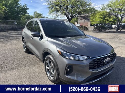 Used 2025 Ford Escape ST-Line Select image 1