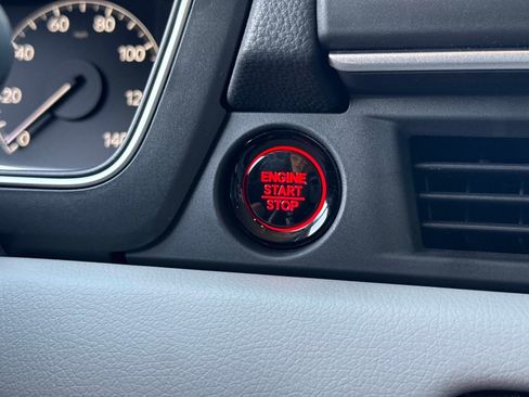 Used 2025 Honda Pilot EX-L image 30