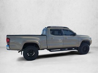 Used 2018 Toyota Tacoma SR5 video 4