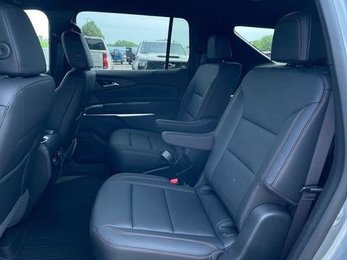 Used 2024 Chevrolet Traverse Z71 w/ LPO, Floor Liner Package AWD/4WD image 24