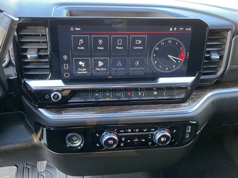 Used 2022 GMC Sierra 1500 Elevation image 14