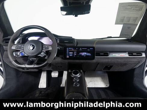 Used 2023 Maserati MC20 Coupe image 29