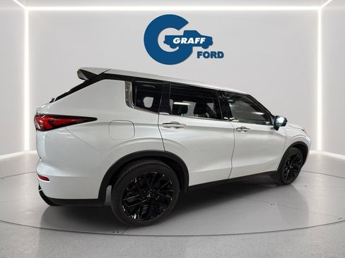 Used 2023 Mitsubishi Outlander SE Black Edition AWD/4WD image 8