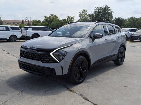 Certified 2025 Kia Sportage X-Line AWD/4WD image 3