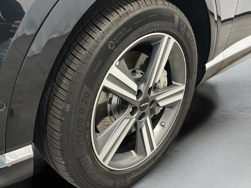 Certified 2026 Genesis GV80 3.5T AWD/4WD image 11