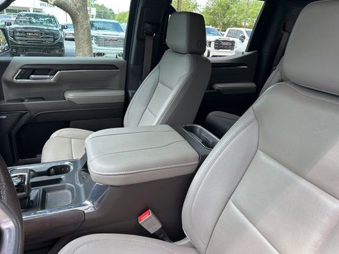 Used 2023 GMC Sierra 1500 SLT w/ SLT Premium Package AWD/4WD image 10