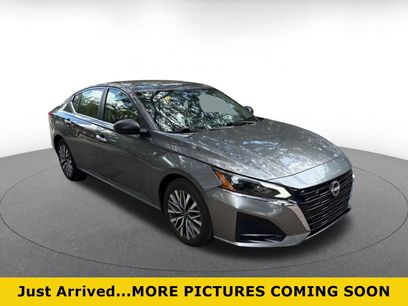 Used 2025 Nissan Altima 2.5 SV