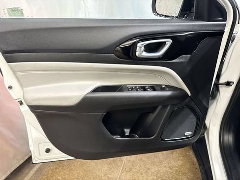 Used 2023 Jeep Compass Limited w/ Sun and Sound Group AWD/4WD image 22
