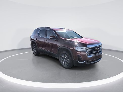 Used 2023 GMC Acadia SLE w/ Driver Convenience Package image 2