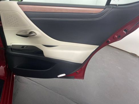 Used 2025 Lexus ES 350 w/ Premium Package FWD image 31