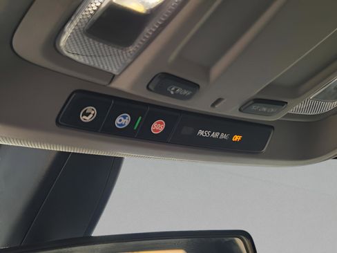 Used 2022 Chevrolet Silverado 1500 Custom image 9