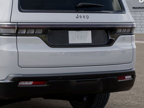 New 2026 Jeep Grand Wagoneer 2WD image 13