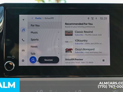 Used 2025 Toyota Camry SE image 41