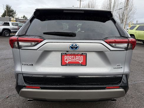 Used 2023 Toyota RAV4 SE image 7