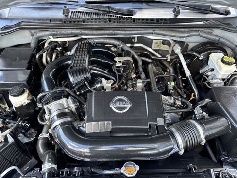 Used 2014 Nissan Xterra X image 24