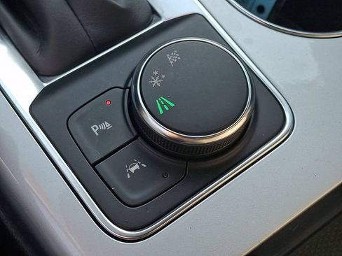 Used 2024 Chevrolet Blazer LT w/ Convenience Package FWD image 24
