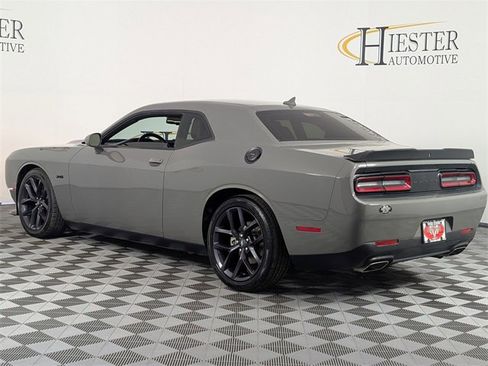 Used 2023 Dodge Challenger R/T w/ Plus Package image 4