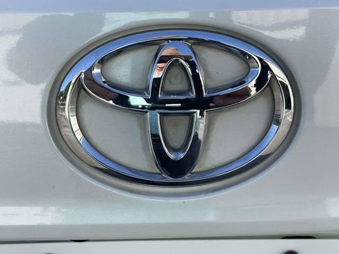 Used 2021 Toyota Highlander Platinum FWD image 9
