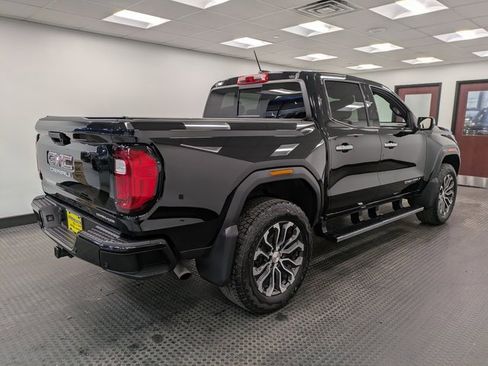 Used 2024 GMC Canyon Denali image 4