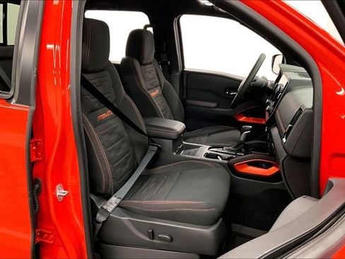 Used 2025 Nissan Frontier PRO-4X w/ Pro Convenience Package image 7