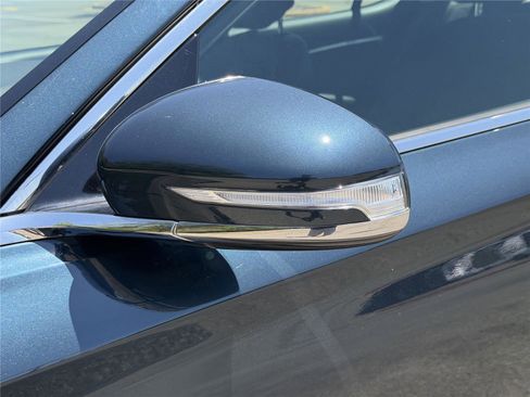 Used 2023 Genesis G70 2.0T AWD/4WD image 30