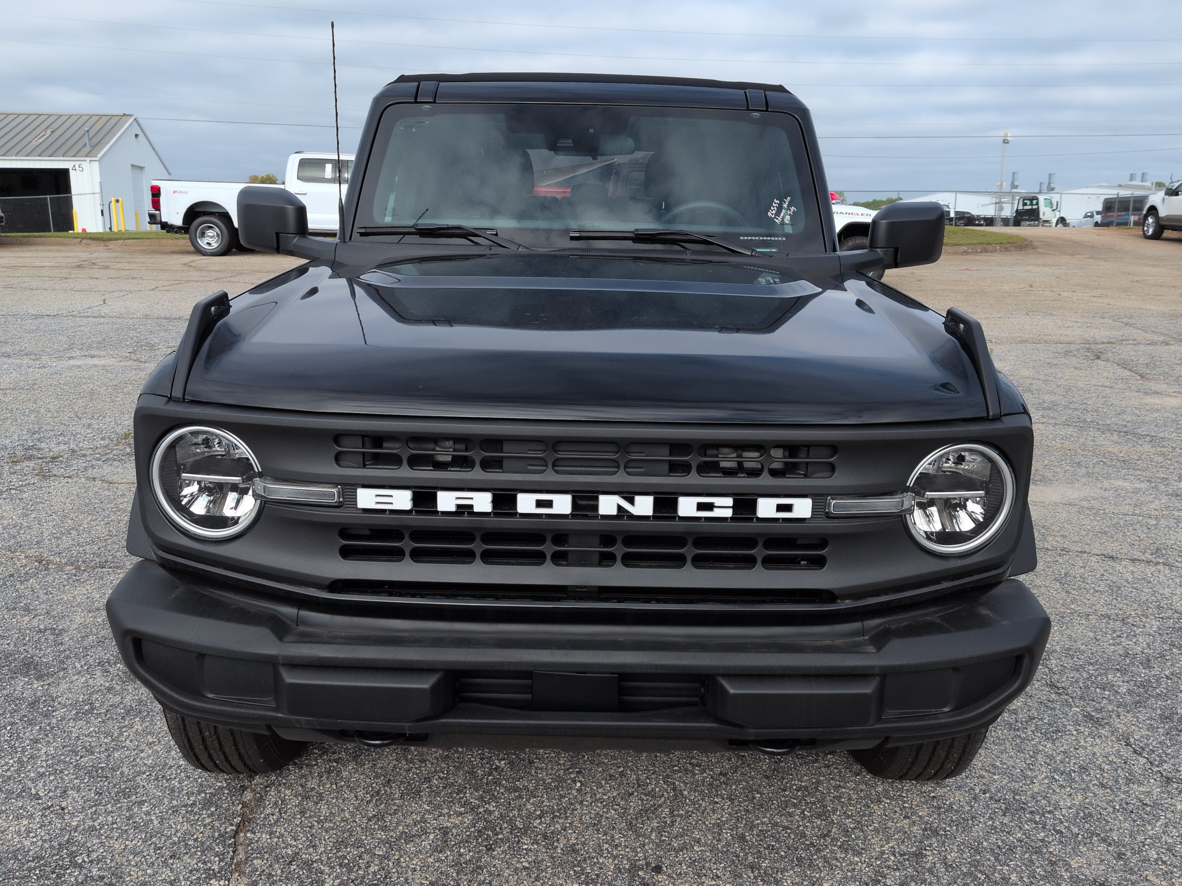Used 2025 Ford Bronco 4-Door AWD/4WD image 7