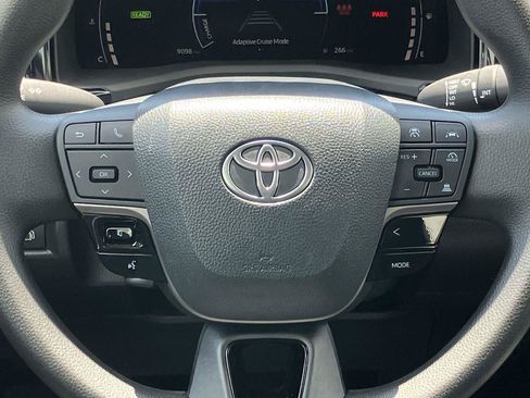 Used 2026 Toyota Camry LE w/ Convenience Package FWD image 18