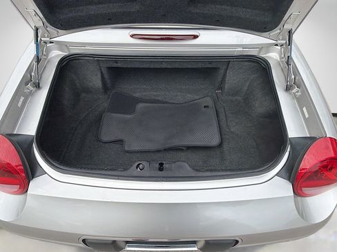 Used 2004 Ford Thunderbird image 19