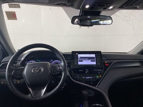 Used 2023 Toyota Camry SE image 16