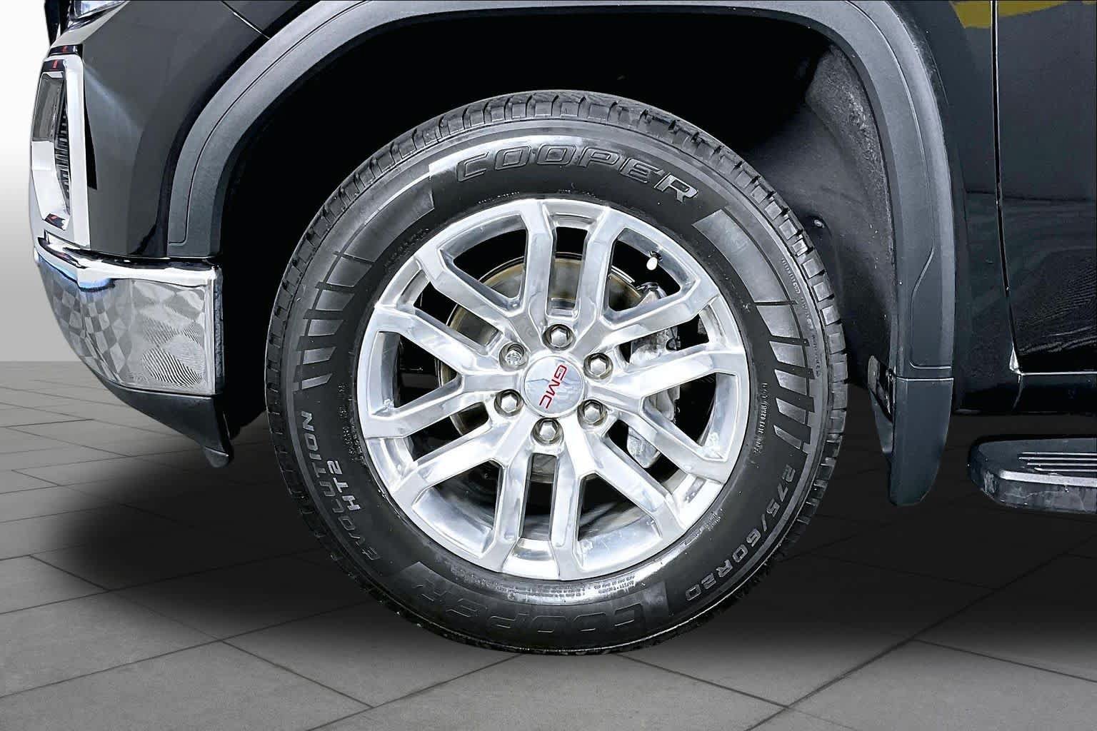 Used 2021 GMC Sierra 1500 SLT RWD image 10