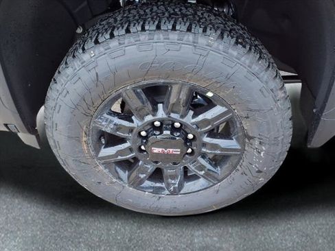 New 2026 GMC Sierra 2500 AT4 w/ AT4 Premium Plus Package image 27