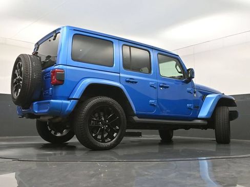 Used 2021 Jeep Wrangler Unlimited Sahara AWD/4WD image 31