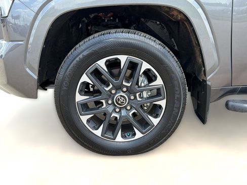 Used 2024 Toyota Tundra Limited w/ Power Package AWD/4WD image 12