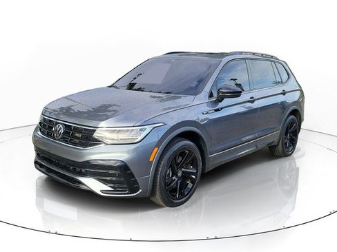 Used 2023 Volkswagen Tiguan SE R-Line FWD image 4
