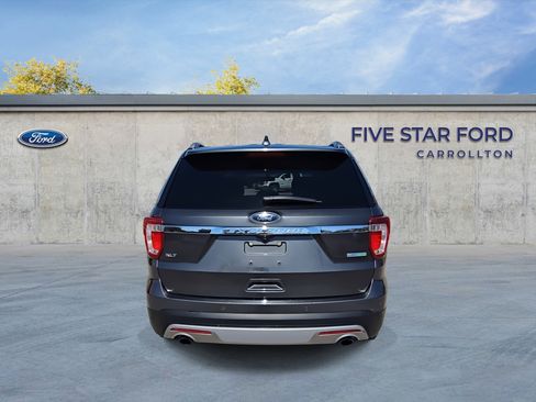 Used 2016 Ford Explorer XLT w/ Equipment Group 202A image 7