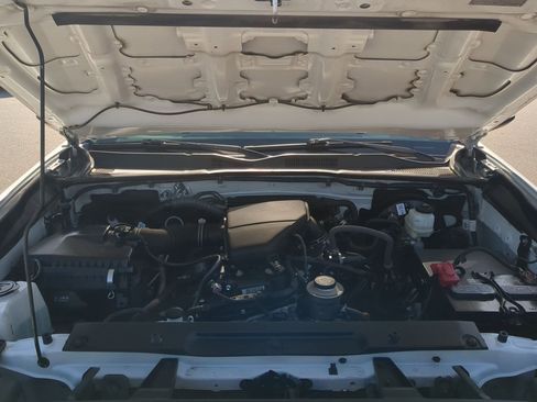 Used 2022 Toyota Tacoma SR5 w/ SR5 Appearance Package (SM) image 23