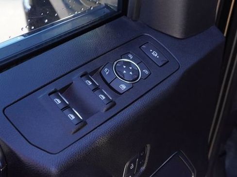 Used 2020 Ford F250 Platinum w/ FX4 Off-Road Package AWD/4WD image 19