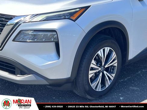 Used 2023 Nissan Rogue SV FWD image 8