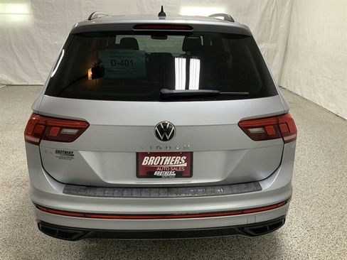 Used 2023 Volkswagen Tiguan SE R-Line FWD image 6