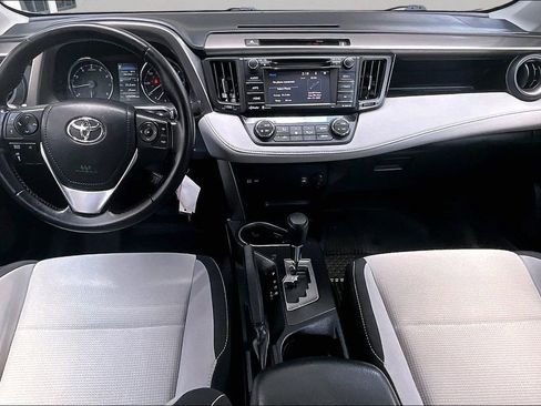 Used 2016 Toyota RAV4 XLE AWD/4WD image 8