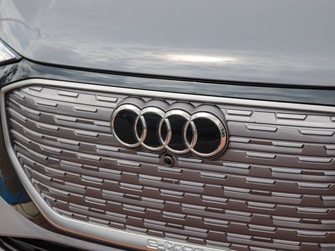 Certified 2023 Audi Q4 e-tron Premium Plus w/ Premium Plus RWD image 13