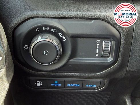 Used 2023 Jeep Wrangler Unlimited w/ Cold Weather Group AWD/4WD image 9