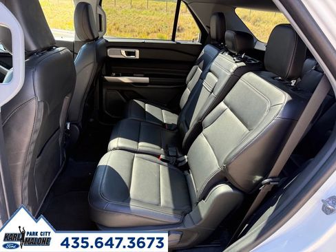 Used 2022 Ford Explorer Limited w/ Equipment Group 301A AWD/4WD image 26