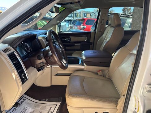 Used 2016 RAM 2500 Laramie w/ Convenience Group image 5