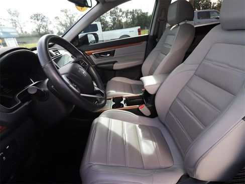 Used 2020 Honda CR-V Touring image 2